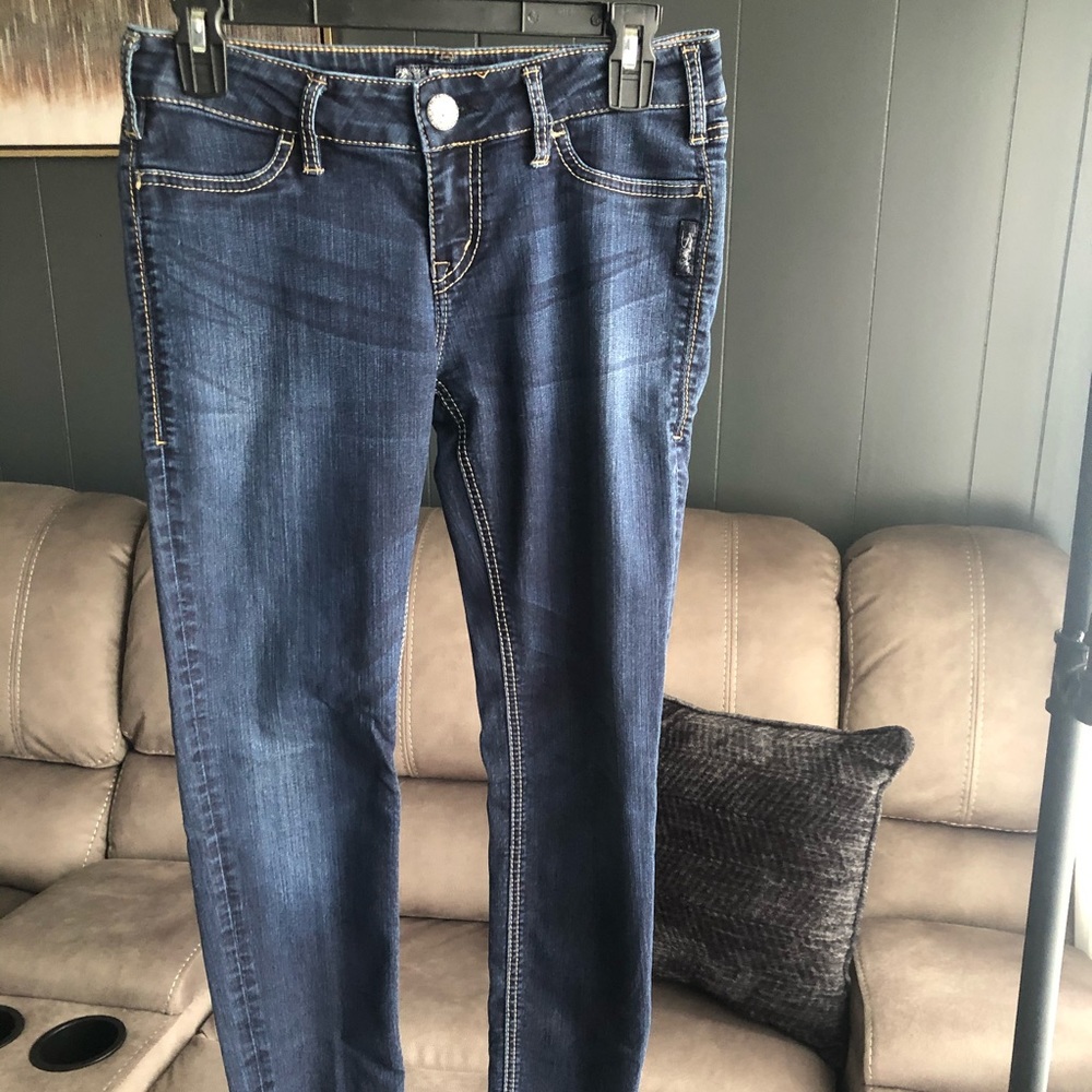 Silver Women’s Suki Jeggings Dark Wash Size W28/L31